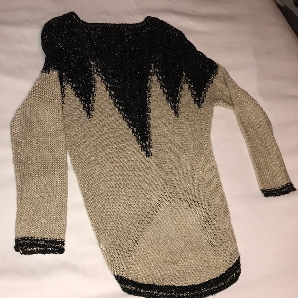 Hi- Low Sweater - Picture 4 of 4